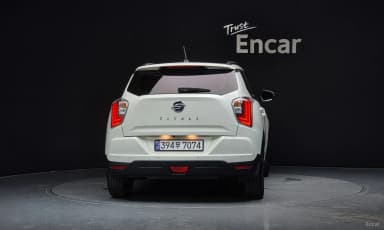 Berry New Tivoli