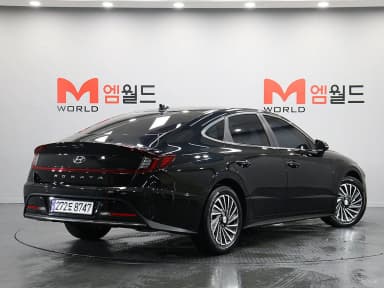 Sonata Hybrid (DN8)