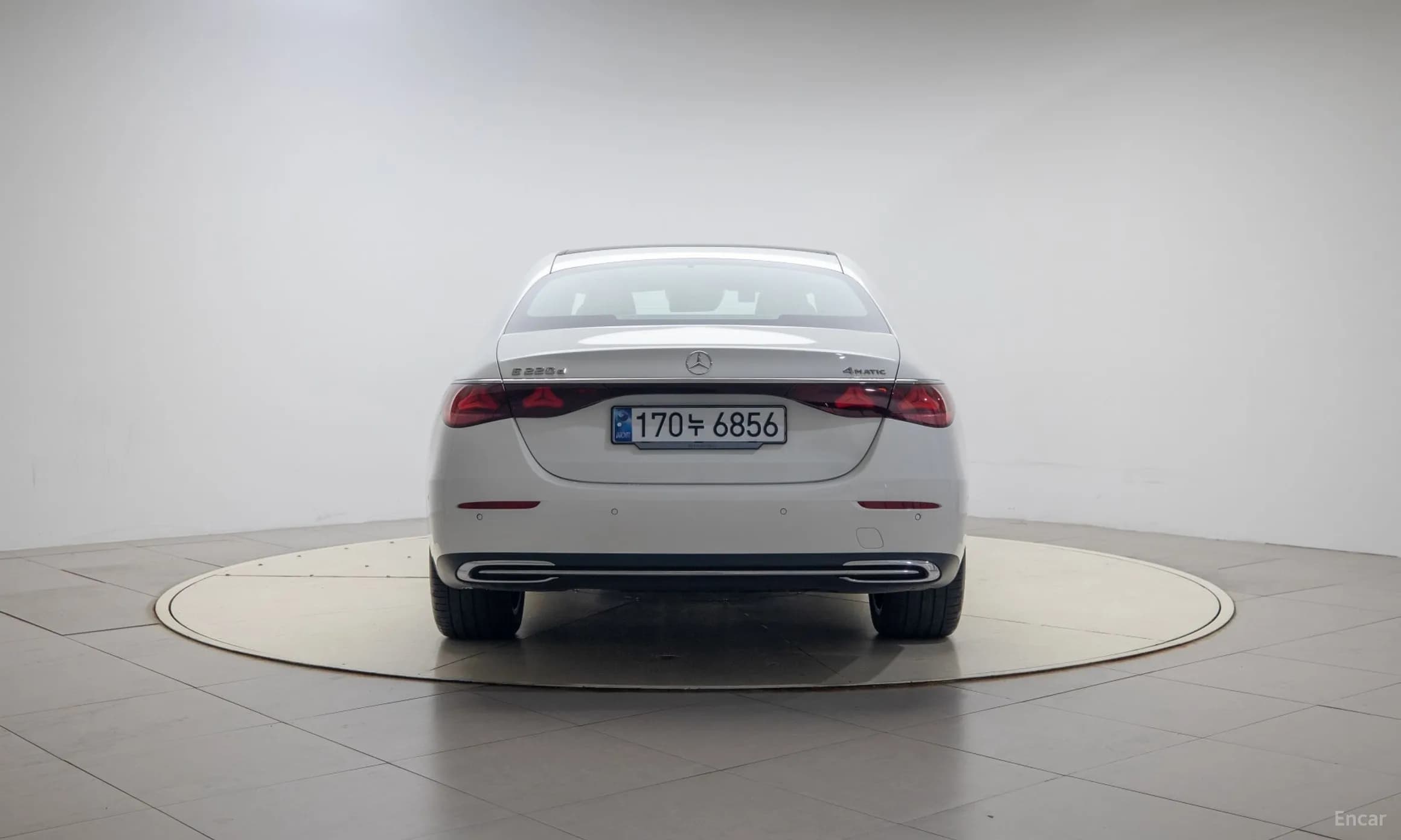 E-Class W214