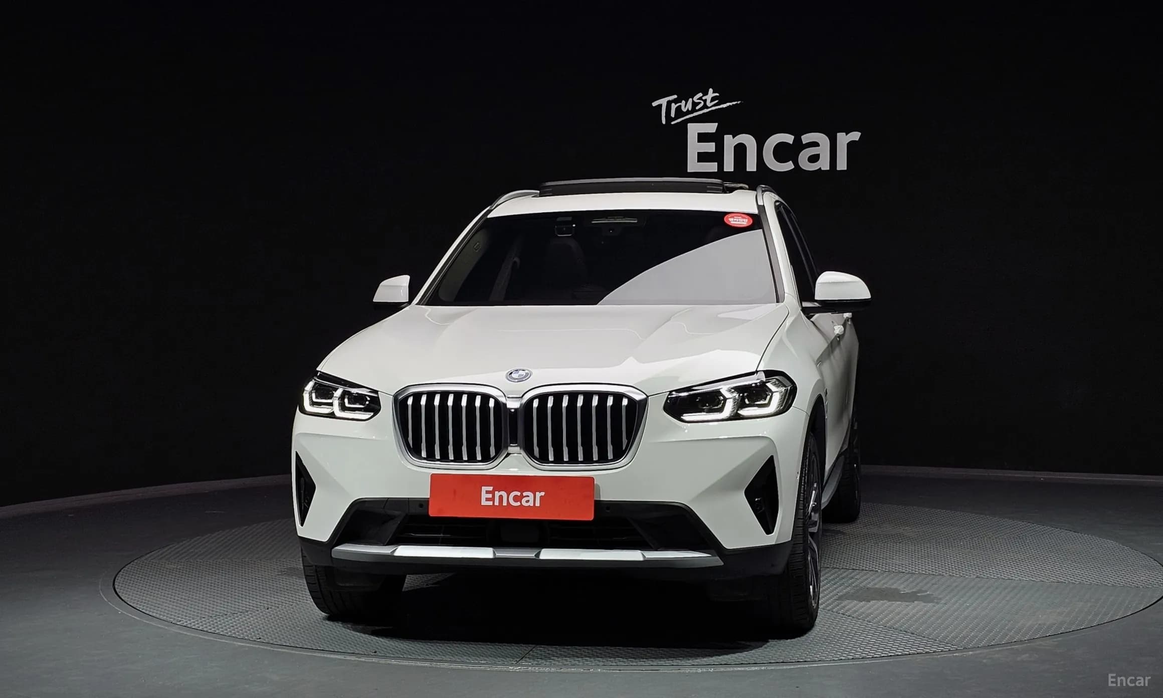 X3 (G01)