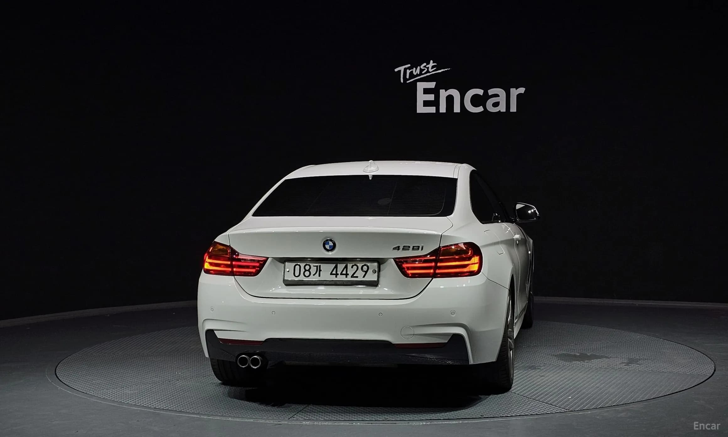Series 4 (F32)