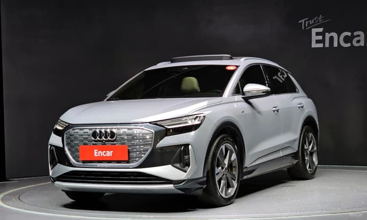 Q4 e-tron (F4)