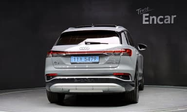 Q4 e-tron (F4)