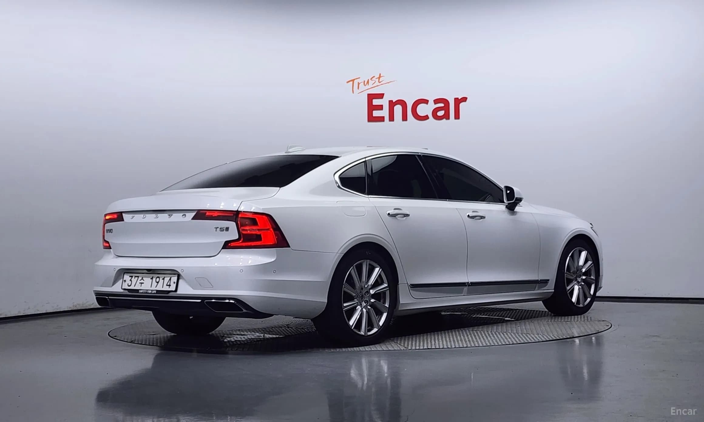 S90
