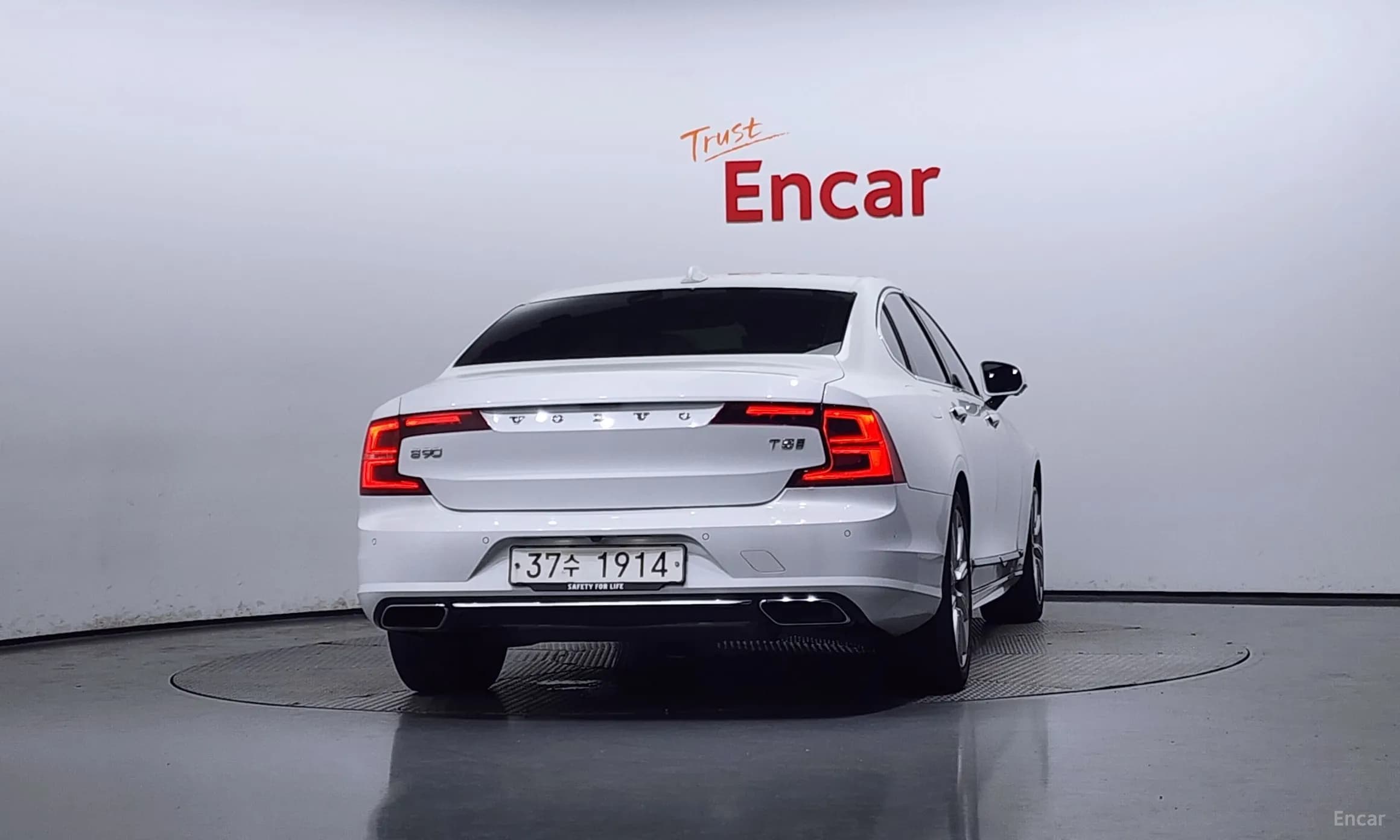 S90