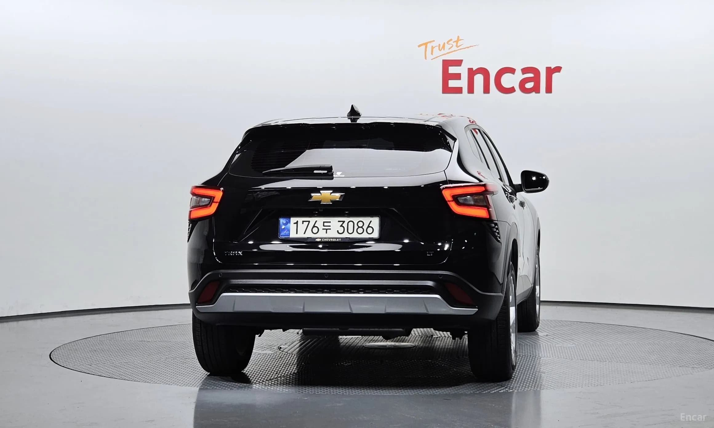 Trax Crossover