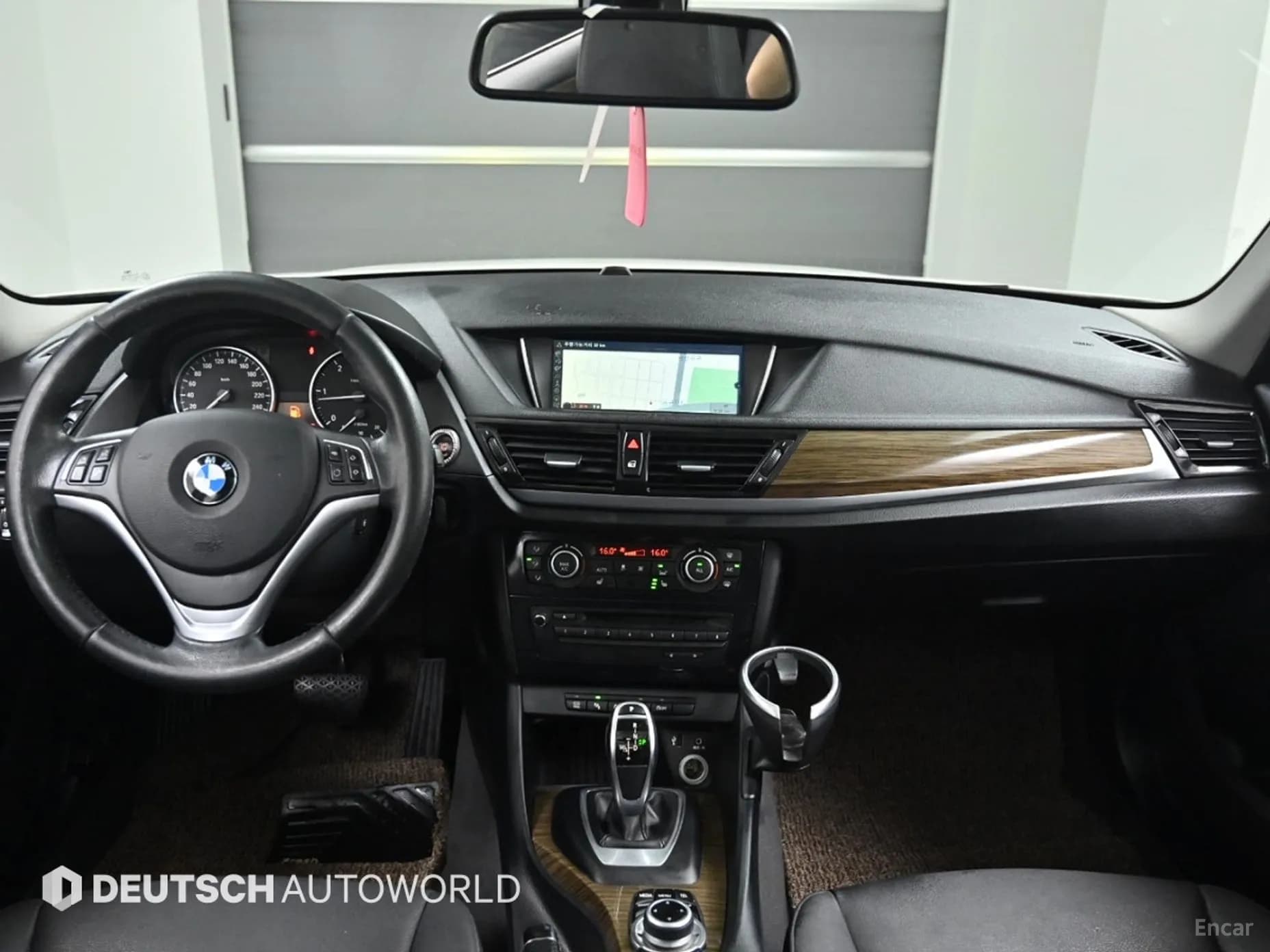 X1 (E84)