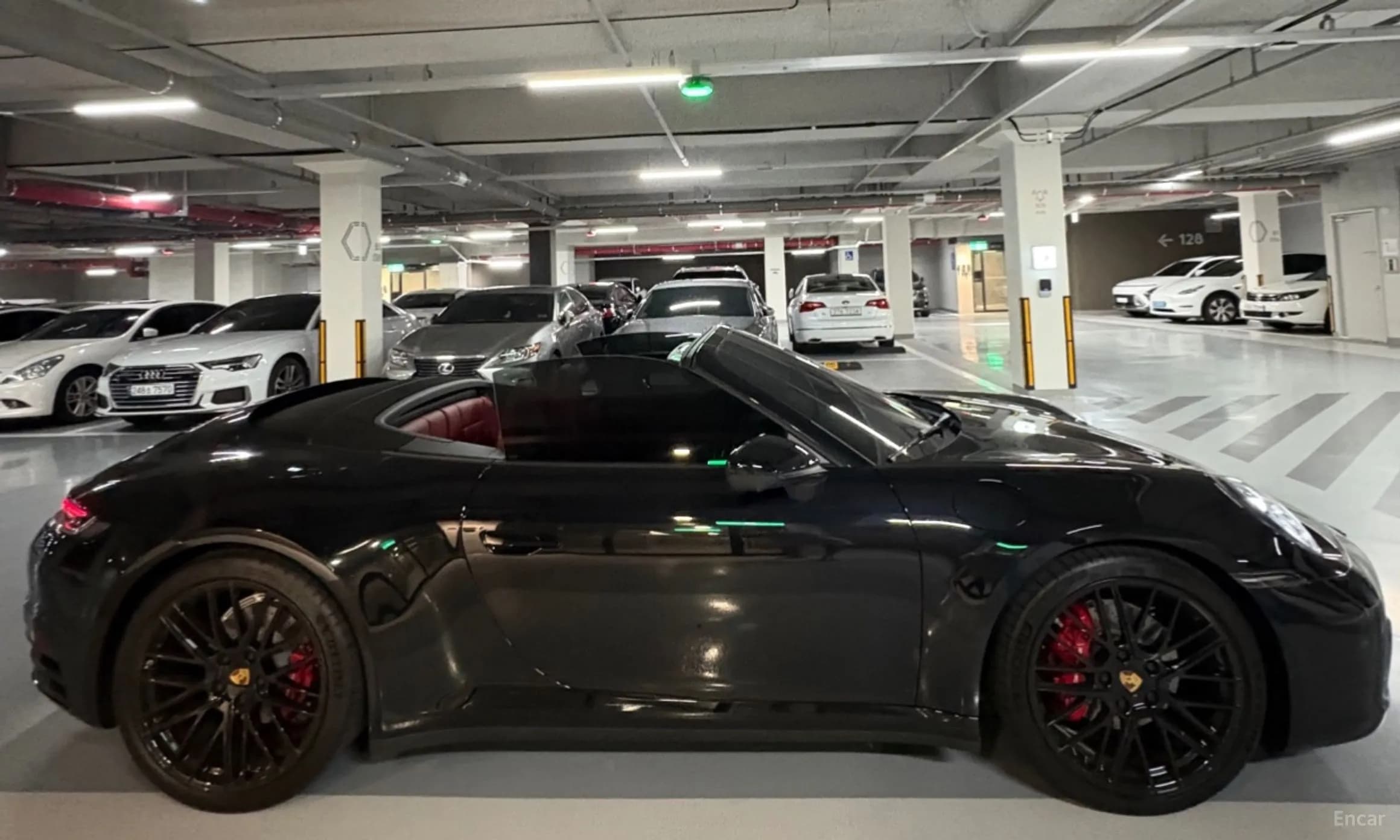 911 (992)