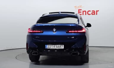 X4 (G02)