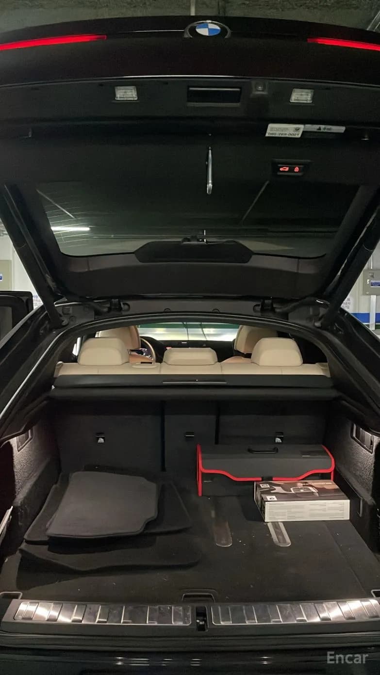 X6 (G06)