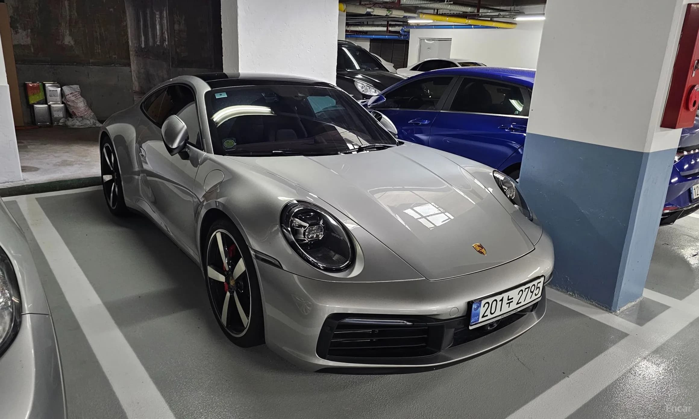 911 (992)