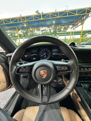 911 (992)