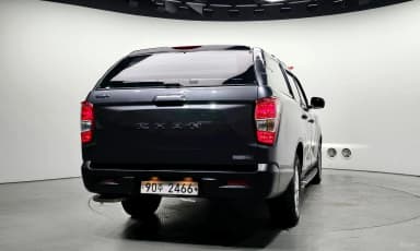 Rexton Sports Khan