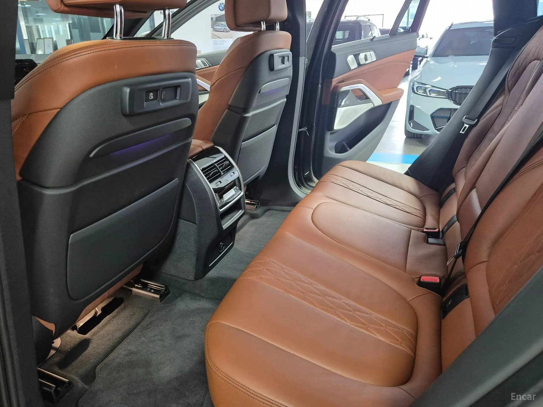X6 (G06)