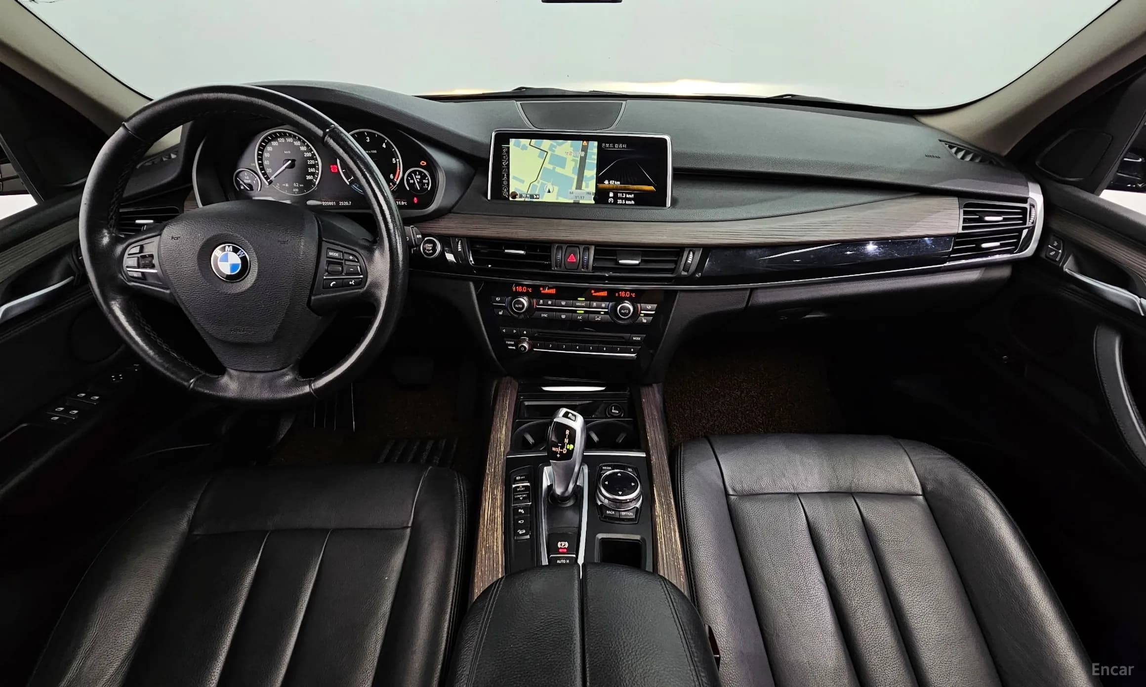 X5 (F15)