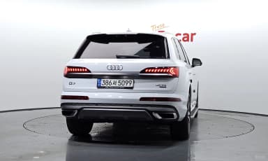 Q7 (4M)