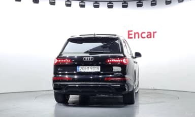 Q7 (4M)