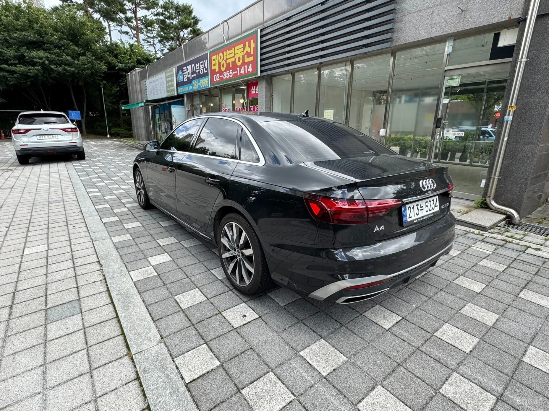 A4 (B9)
