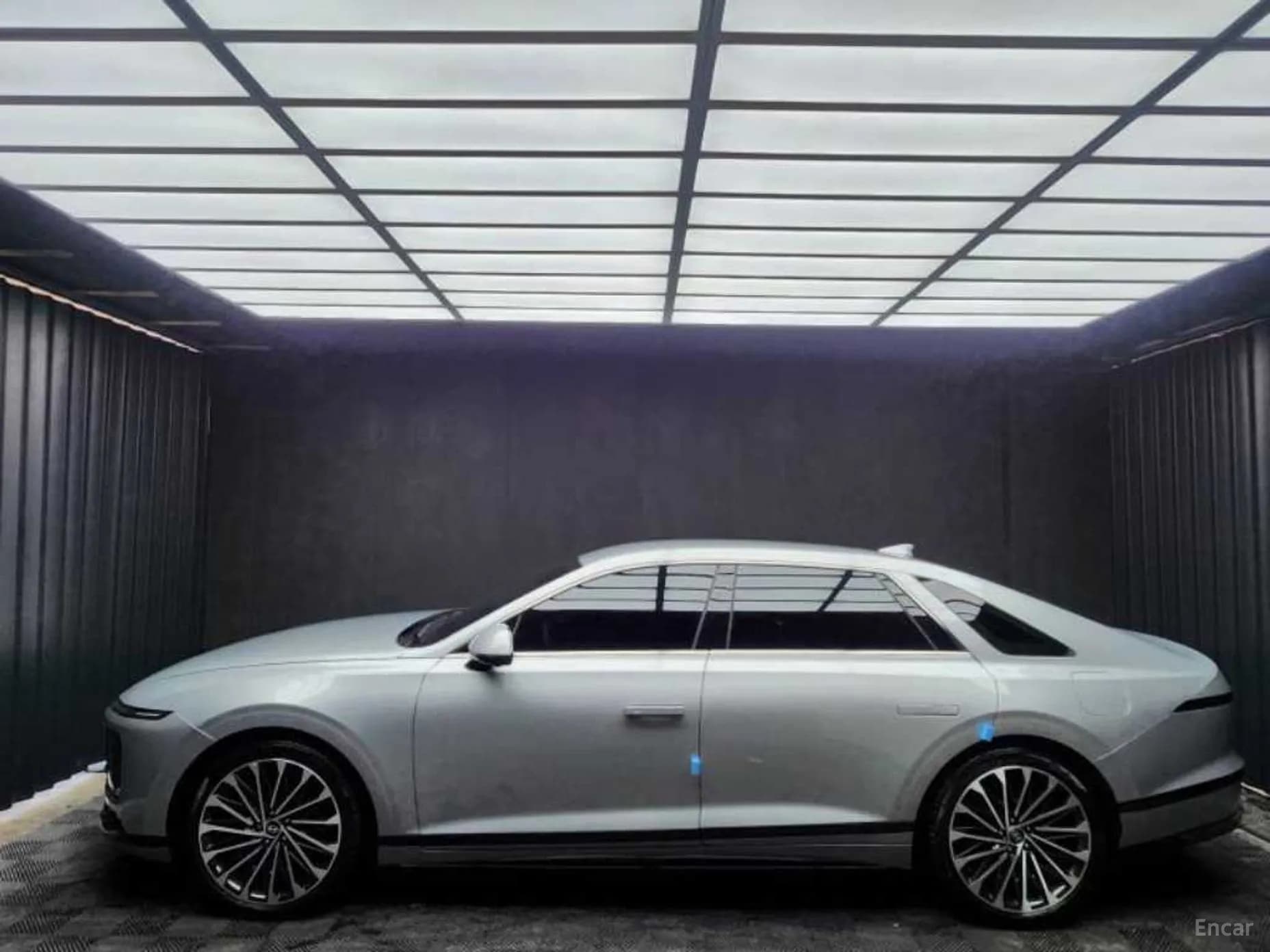 Grandeur (GN7)