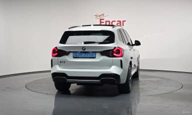 iX3