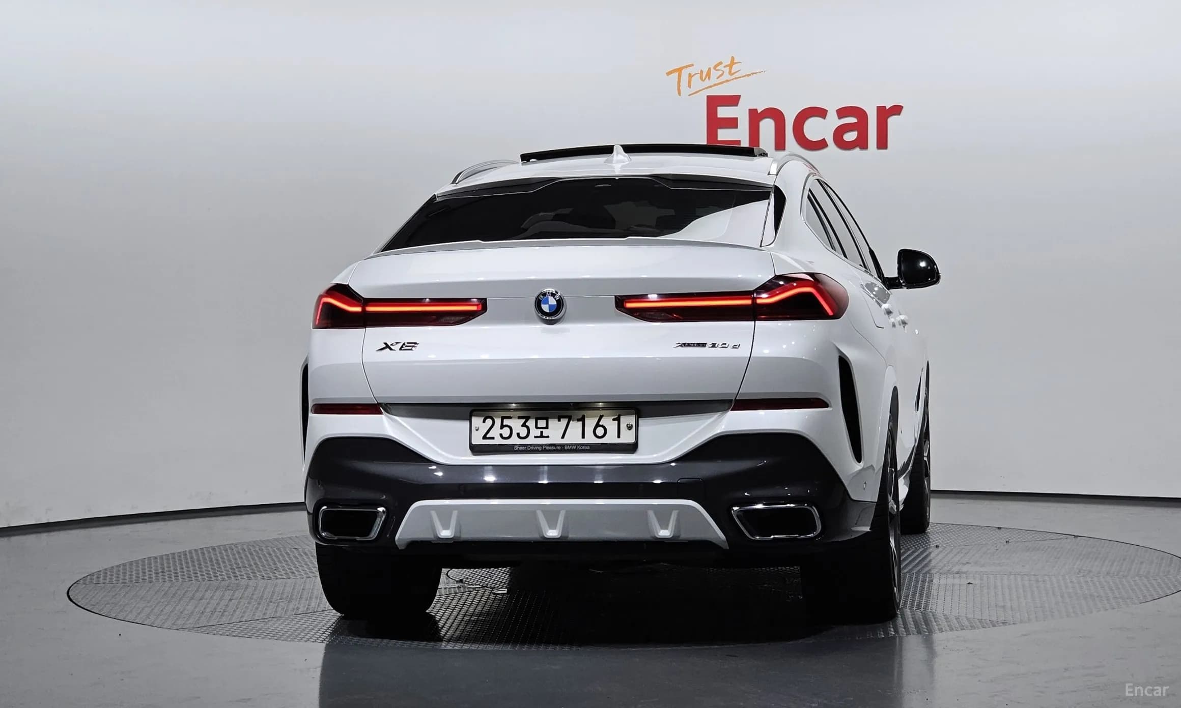 X6 (G06)