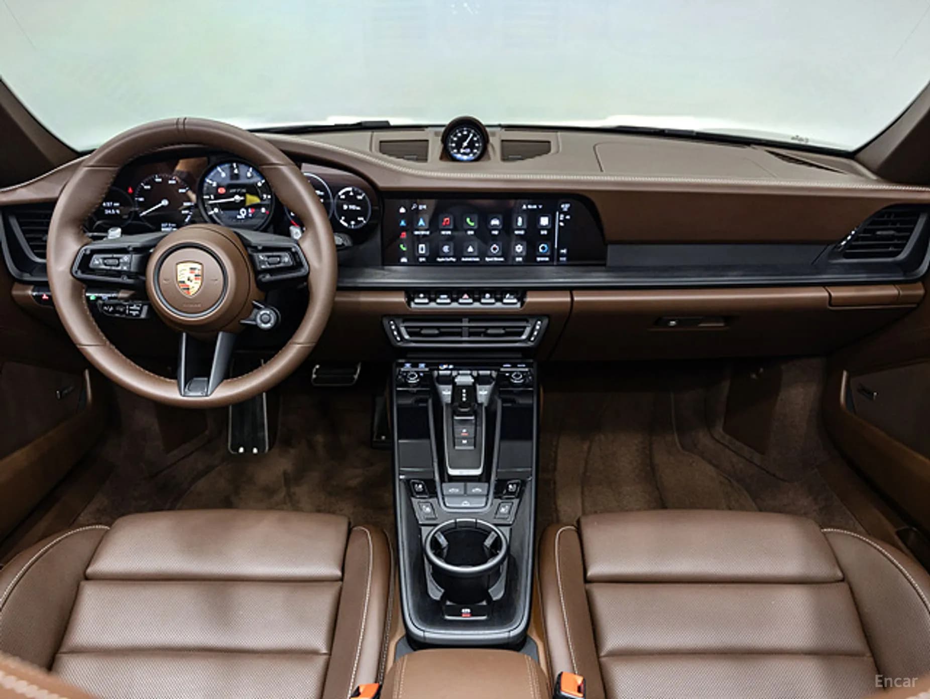 911 (992)