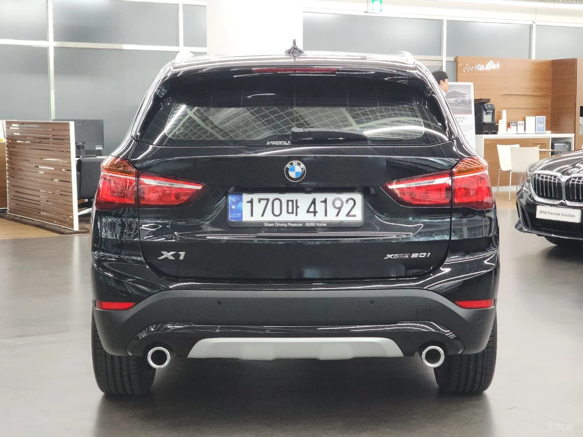 X1 (F48)