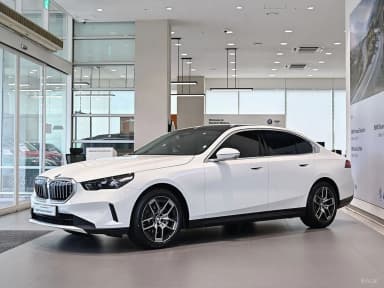 5 Series (G60)