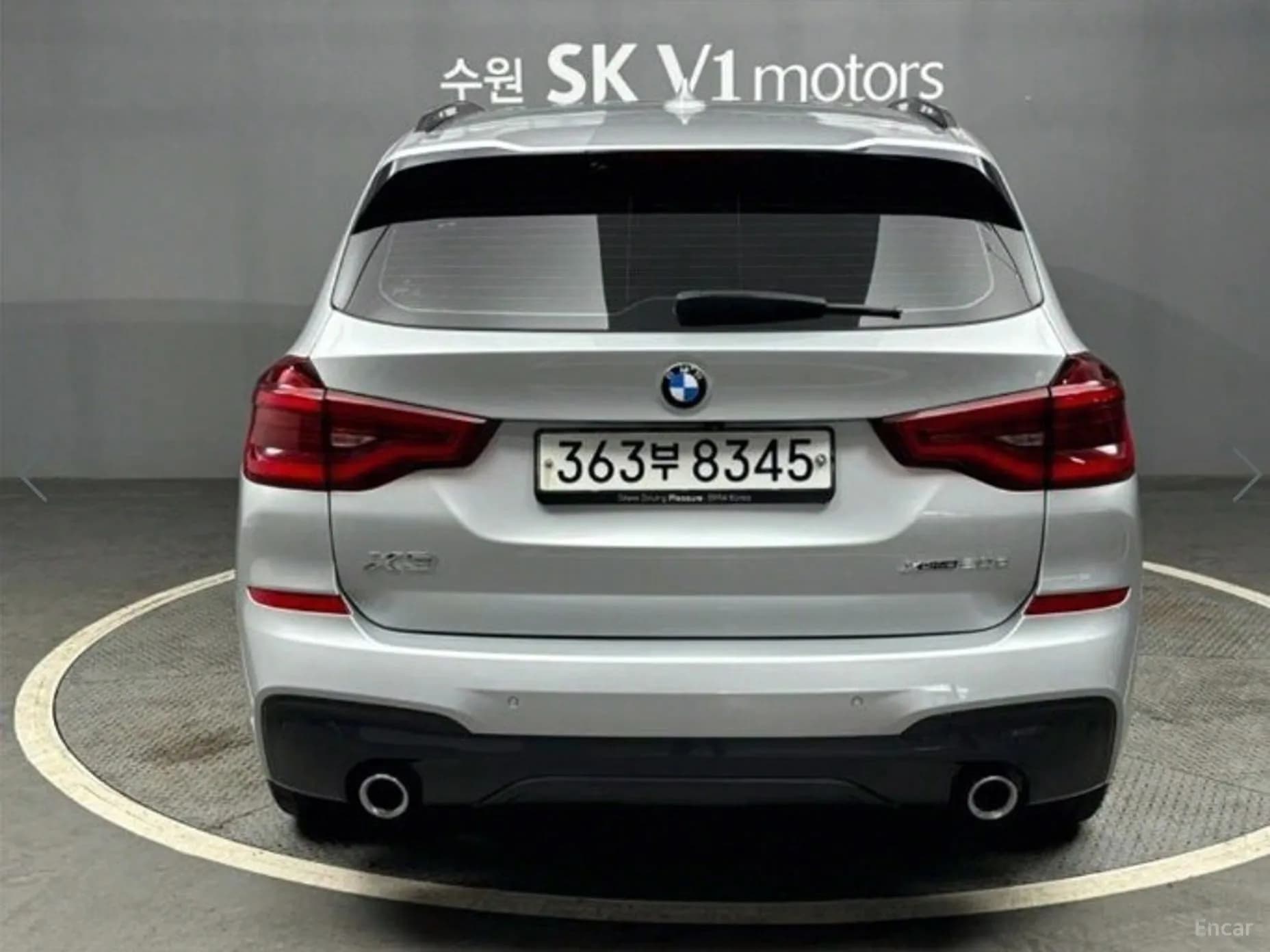 X3 (G01)