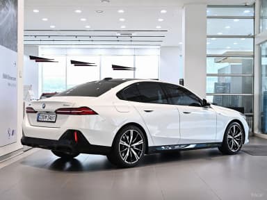 5 Series (G60)