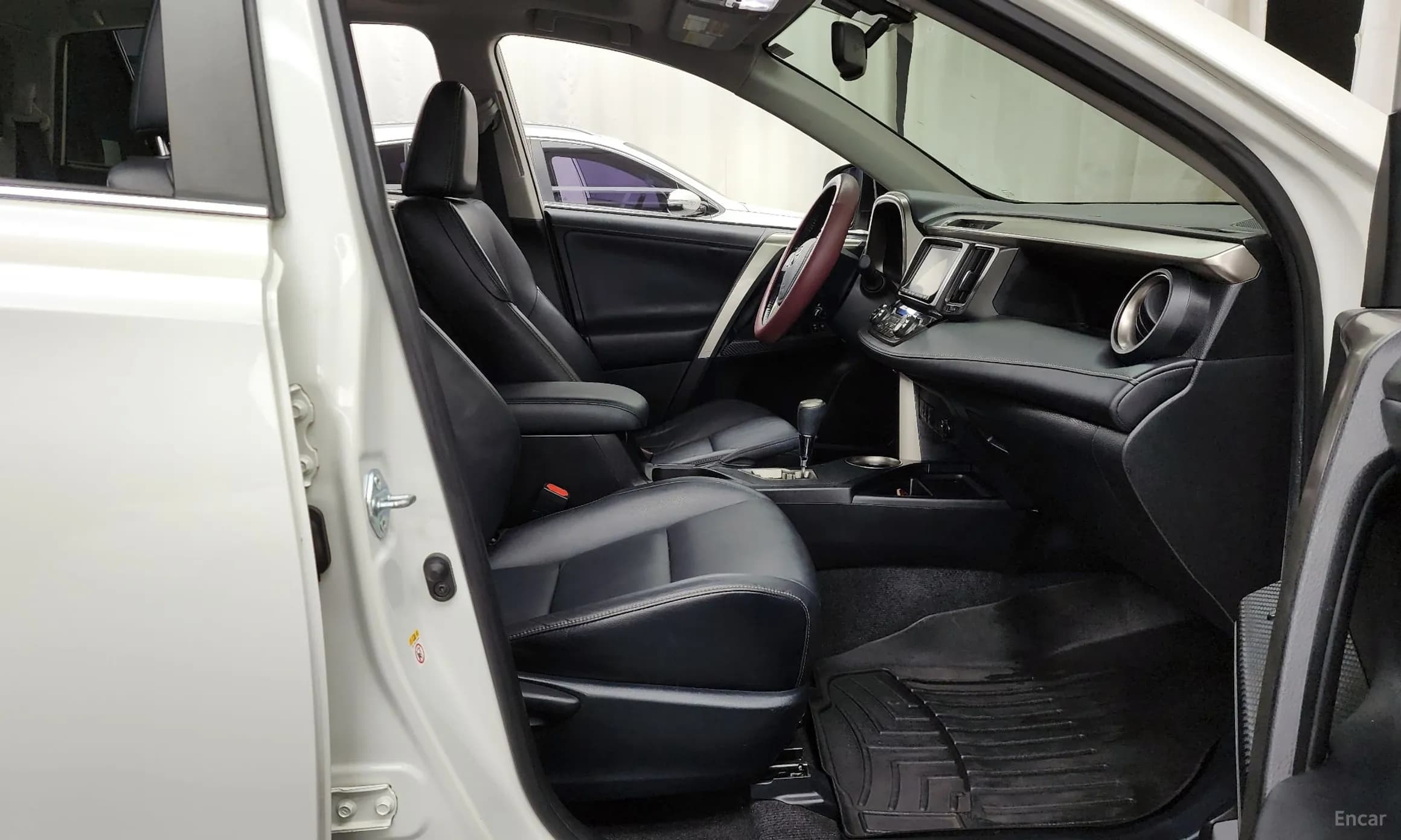 RAV4