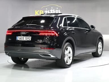 Q8 (4M)