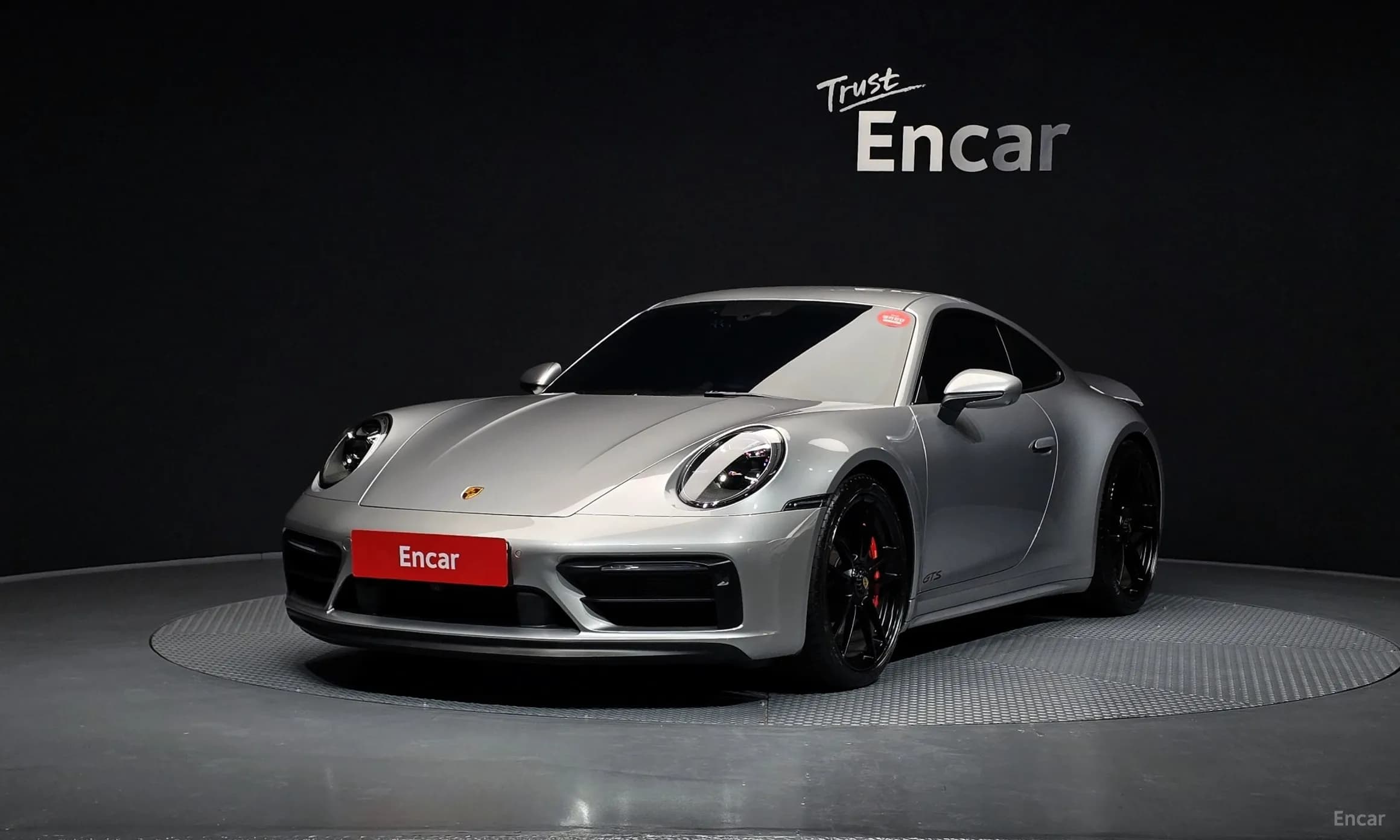911 (992)