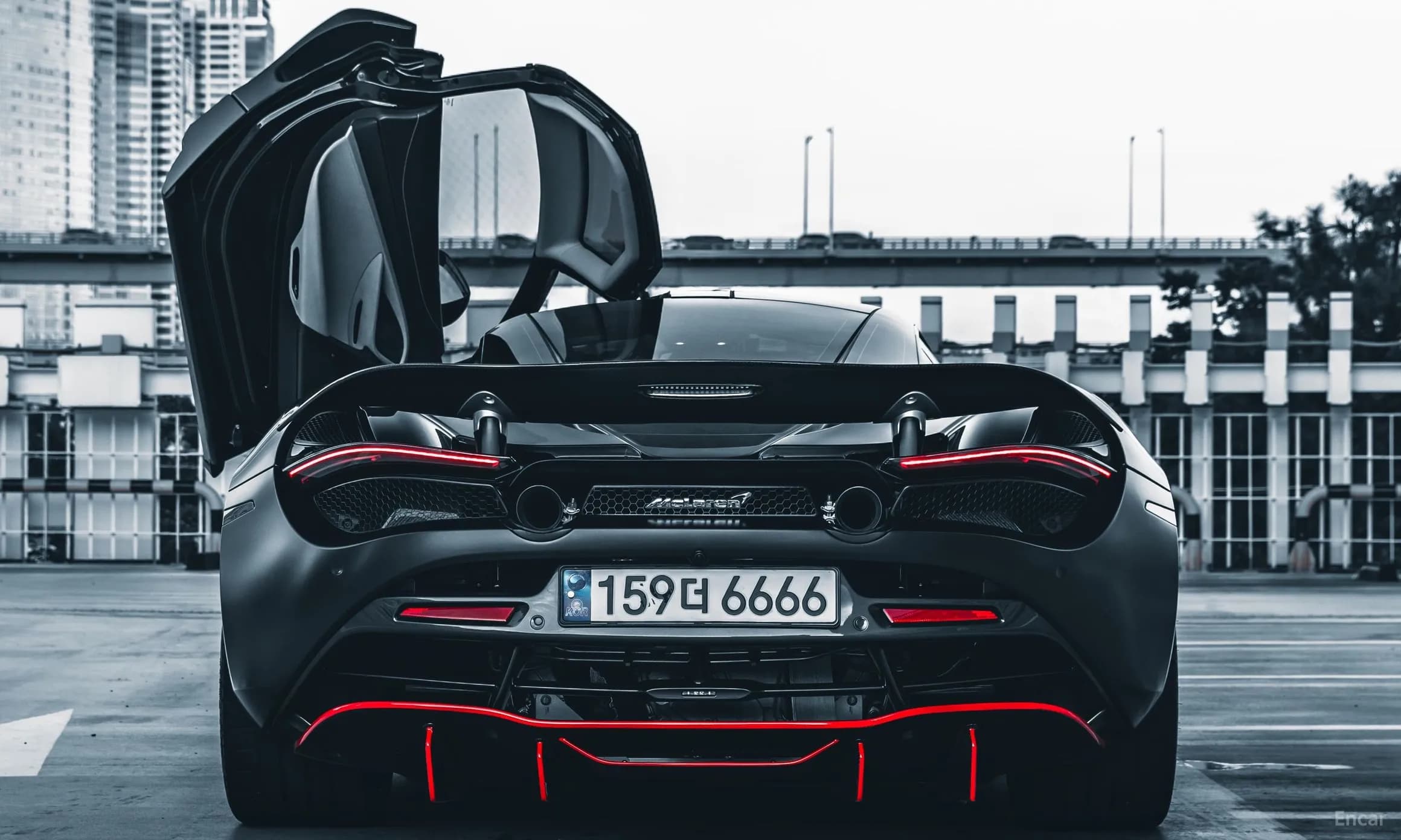 720S