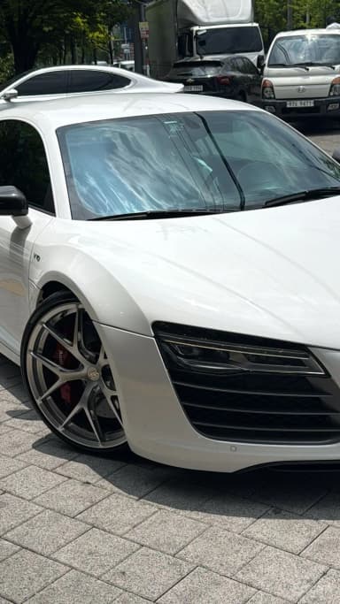 R8