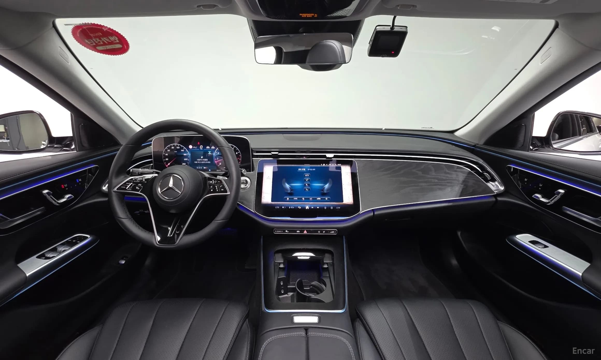 E-Class W214