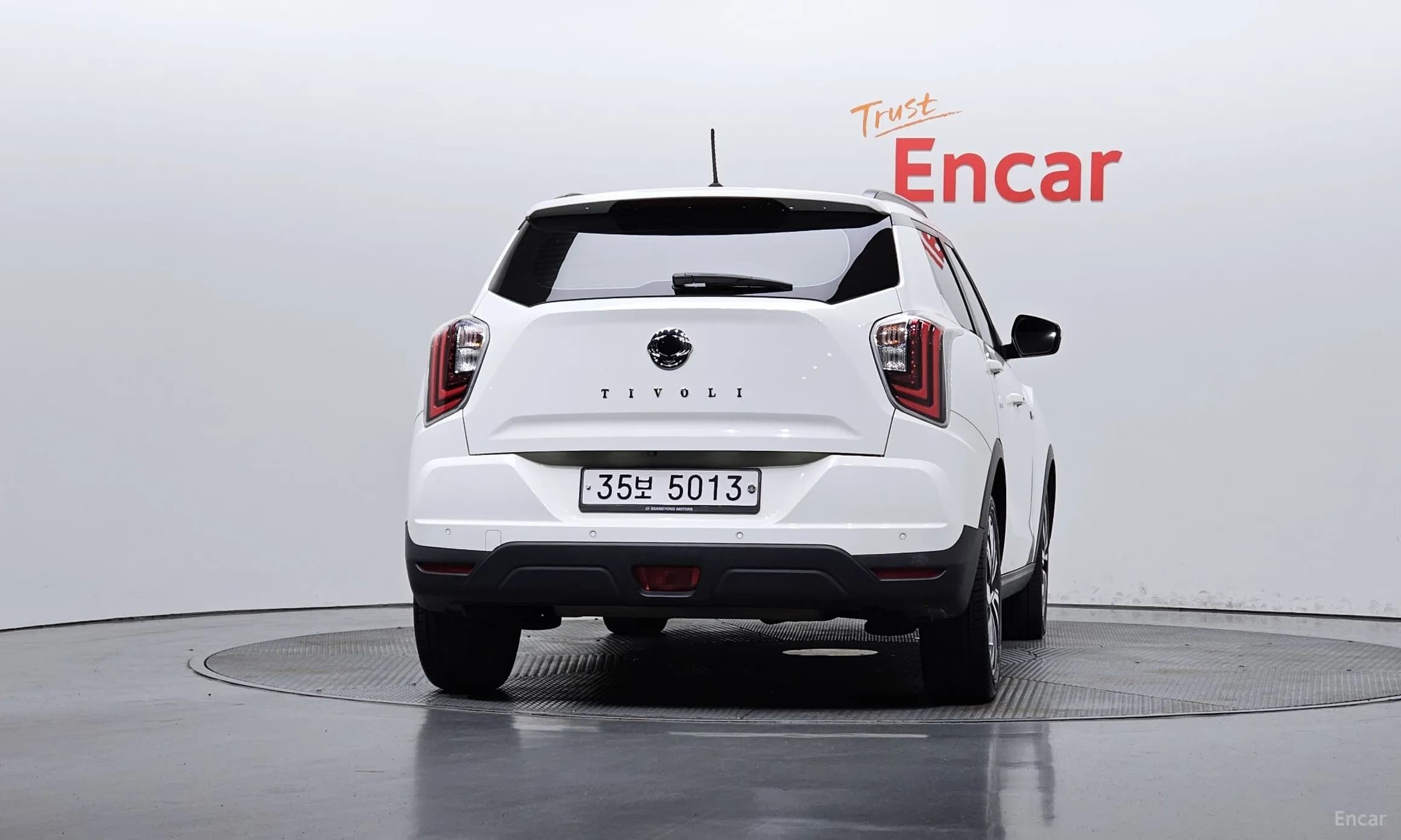 Berry New Tivoli