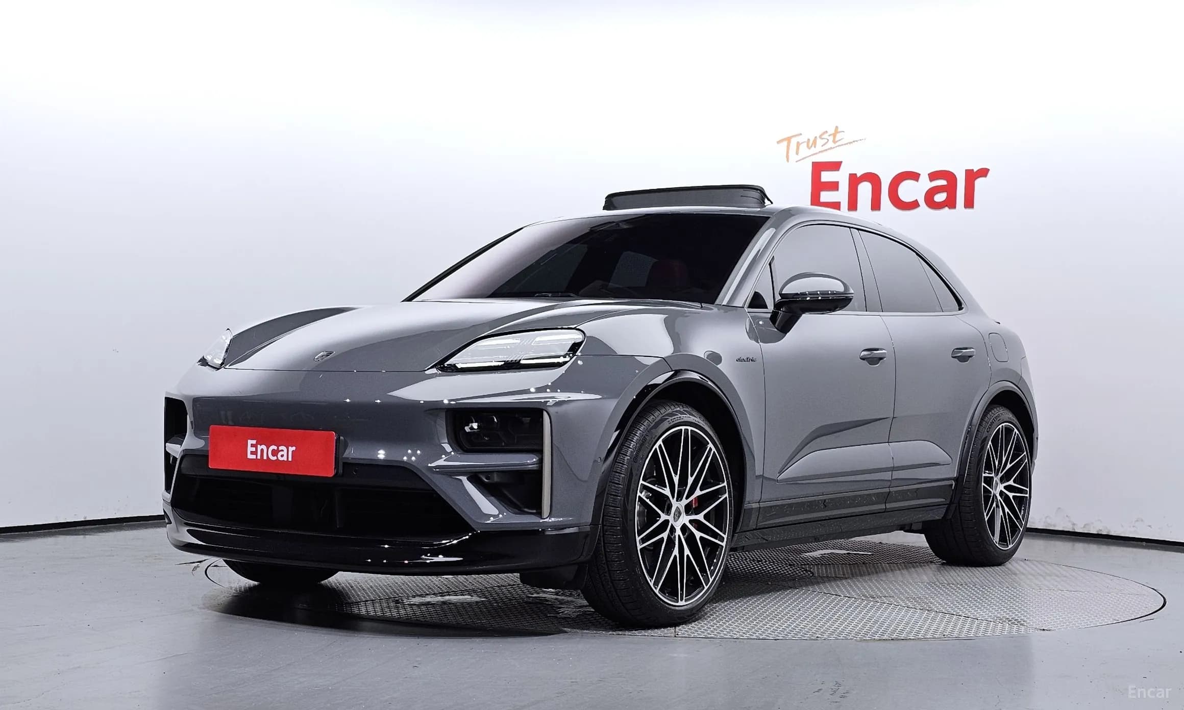 Macan EV