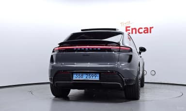 Macan EV