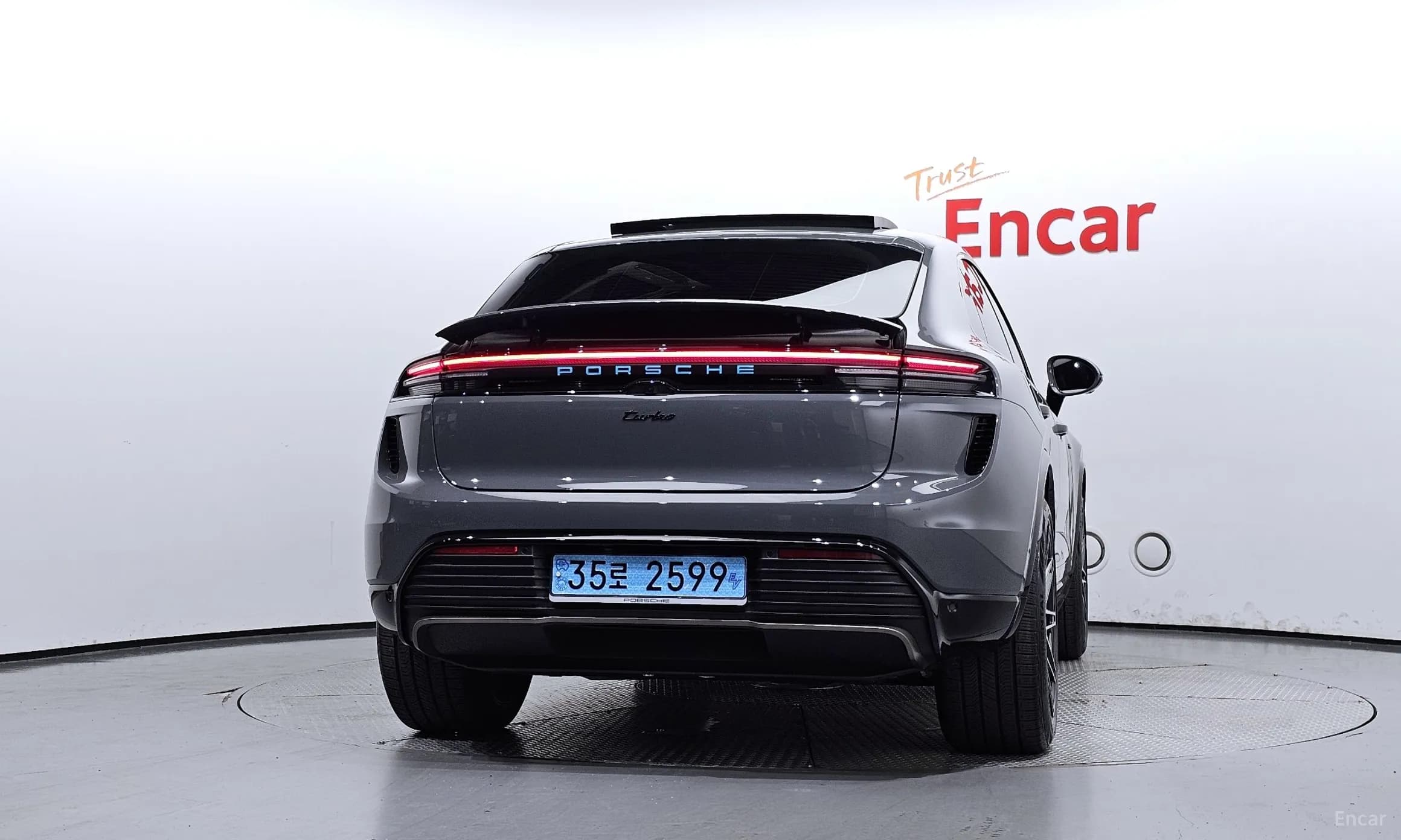 Macan EV
