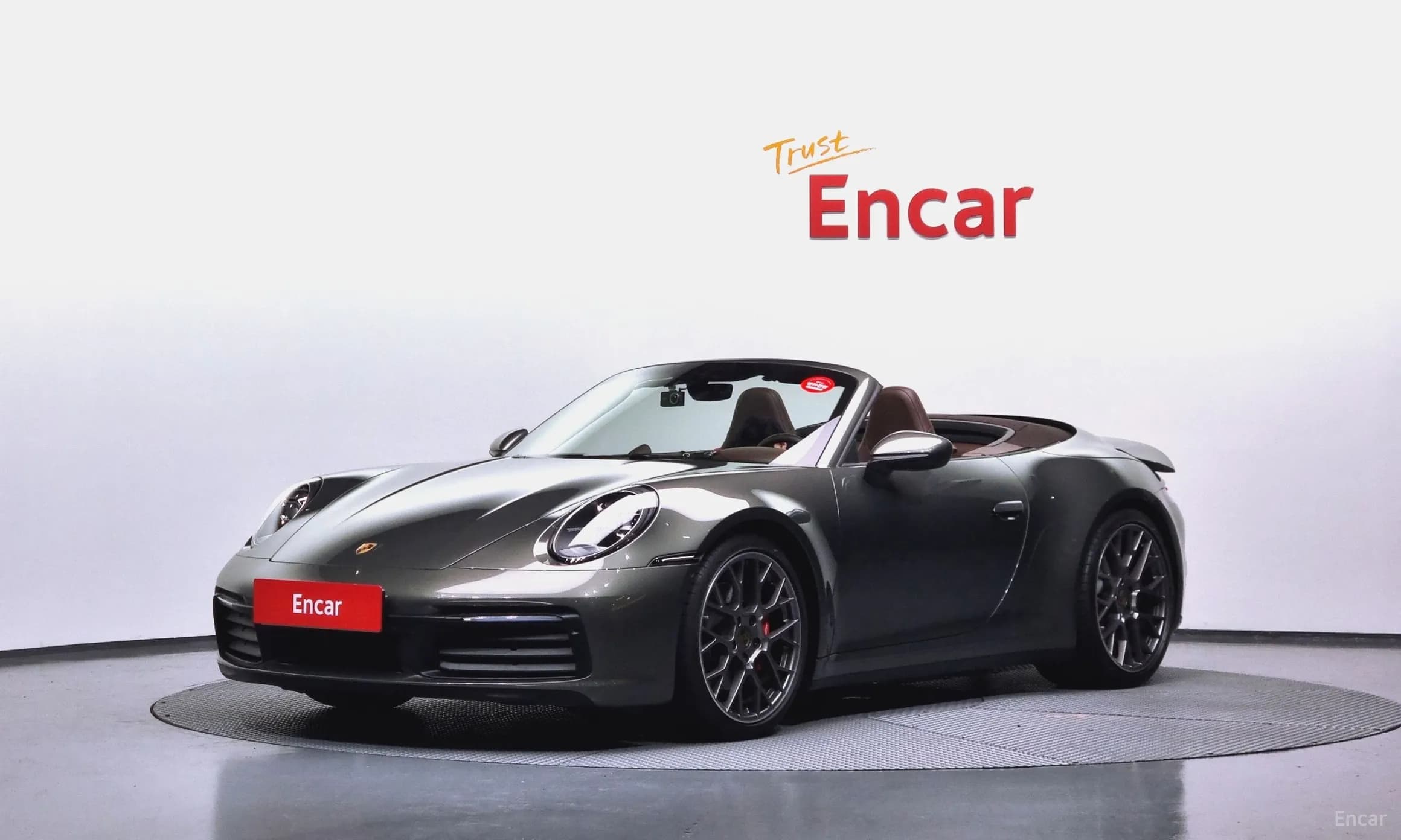 911 (992)