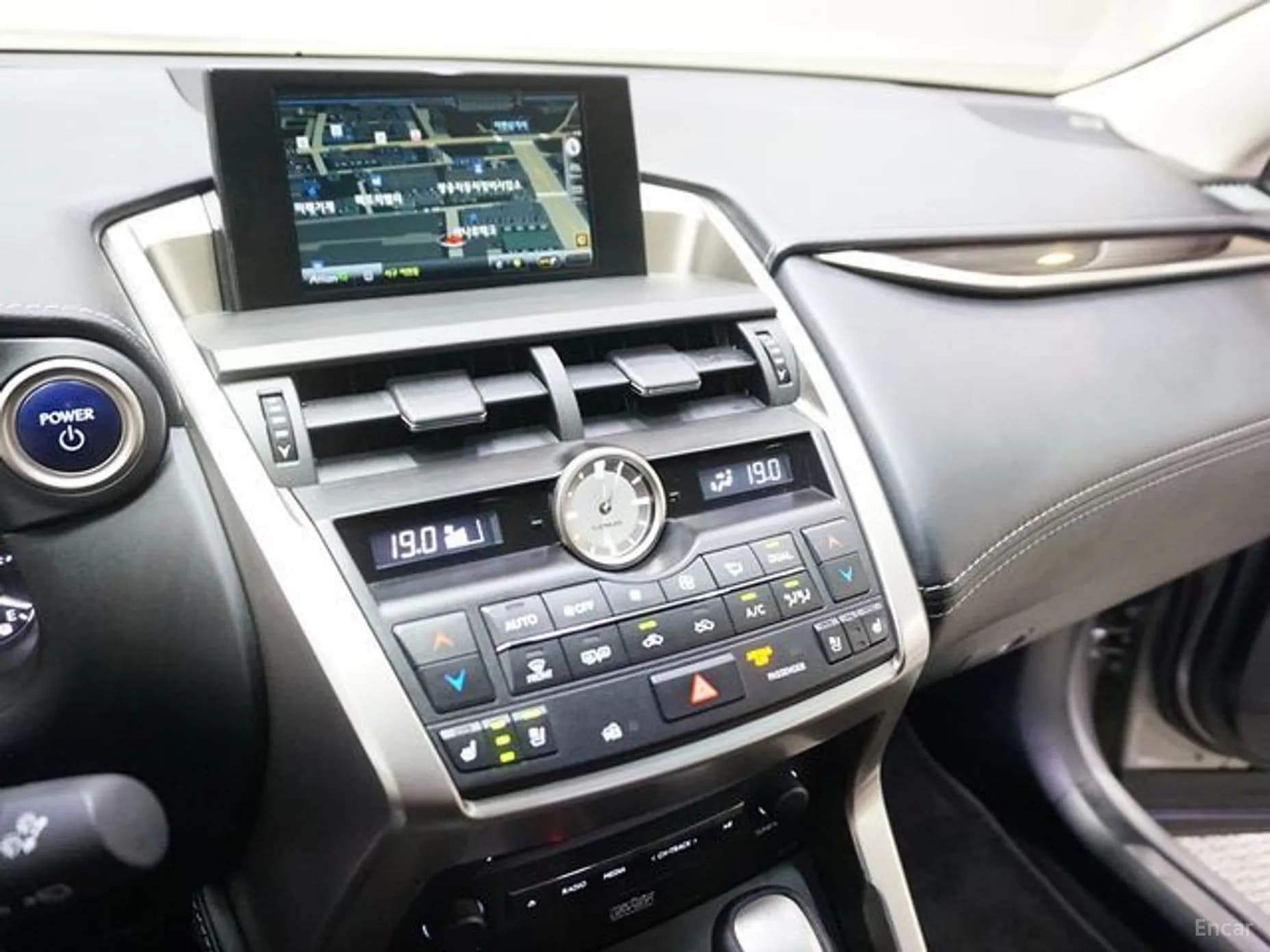 NX300h