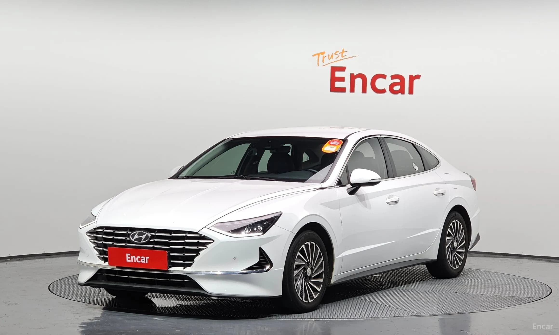 Sonata Hybrid (DN8)