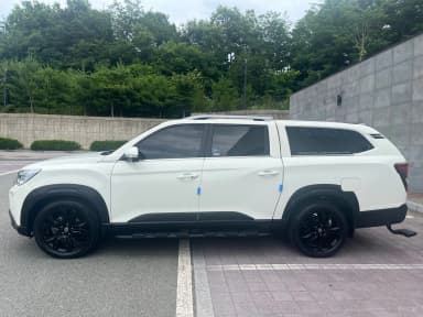 Rexton Sports Khan