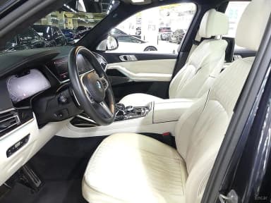 X7 (G07)