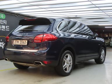 New Cayenne