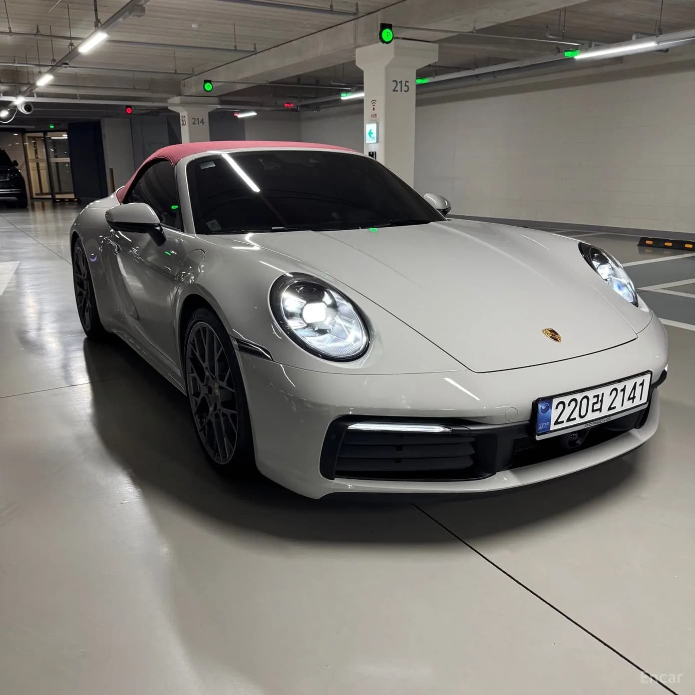 911 (992)