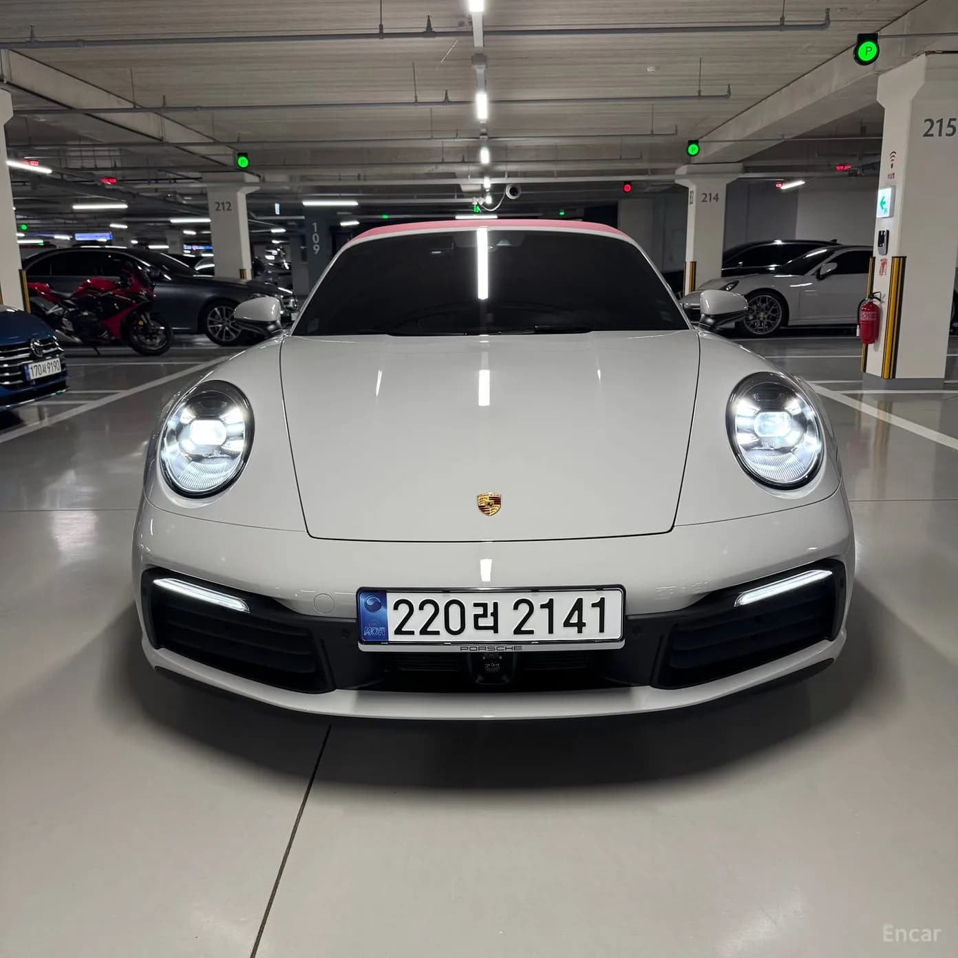 911 (992)