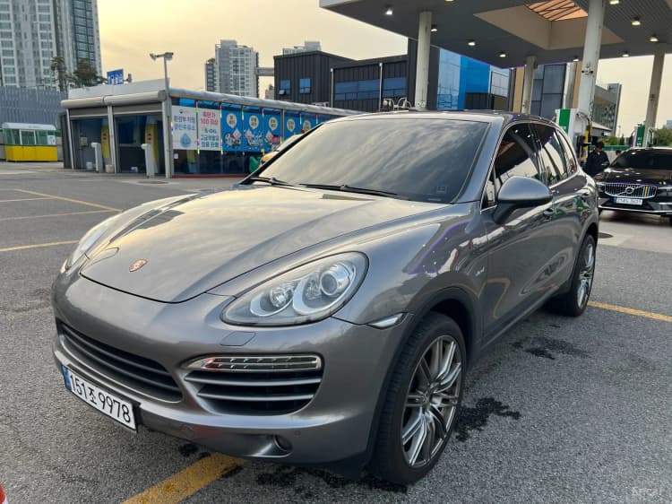 New Cayenne