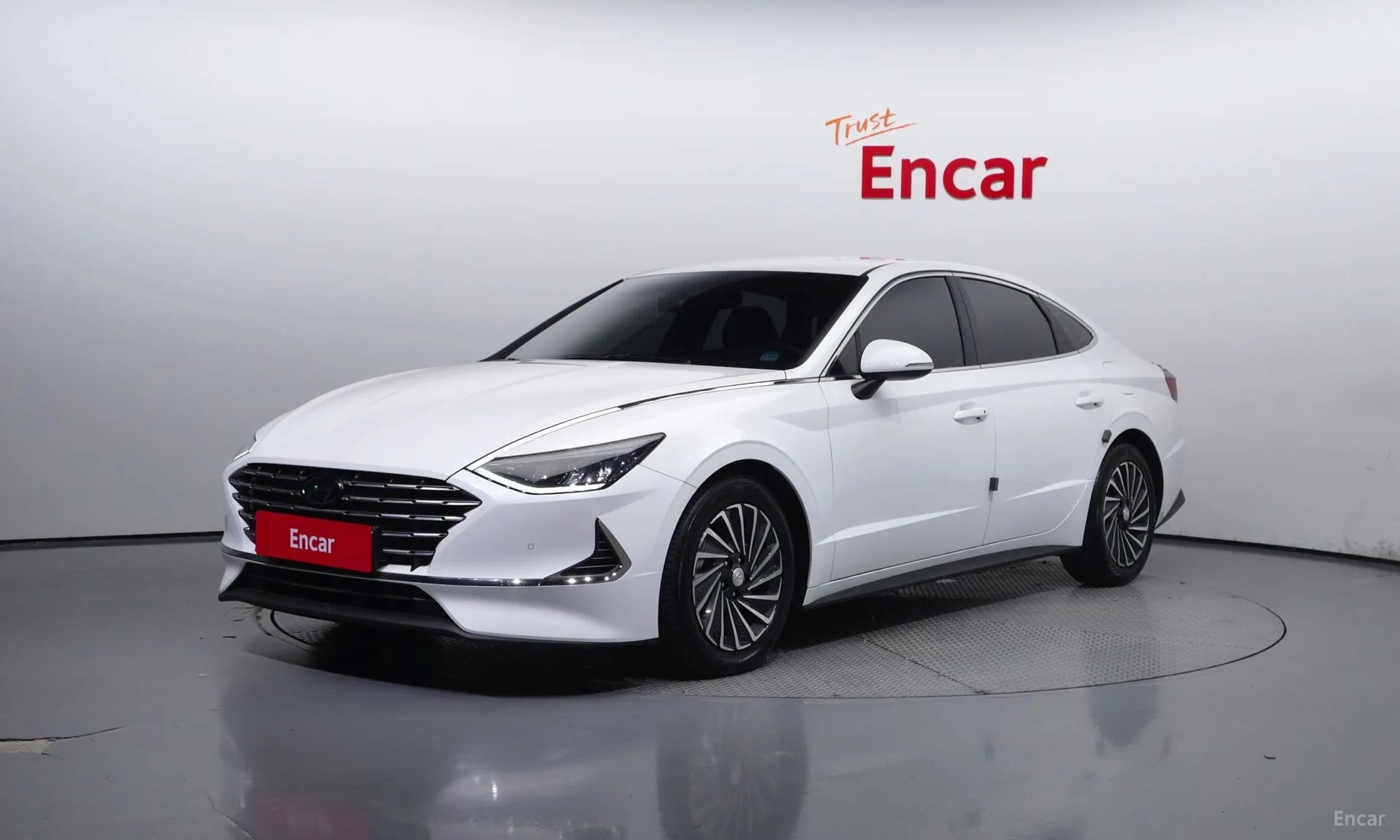 Sonata Hybrid (DN8)